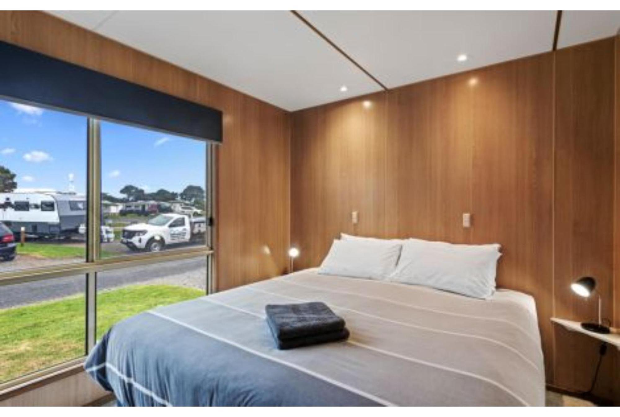 Discovery Parks - Devonport Room photo