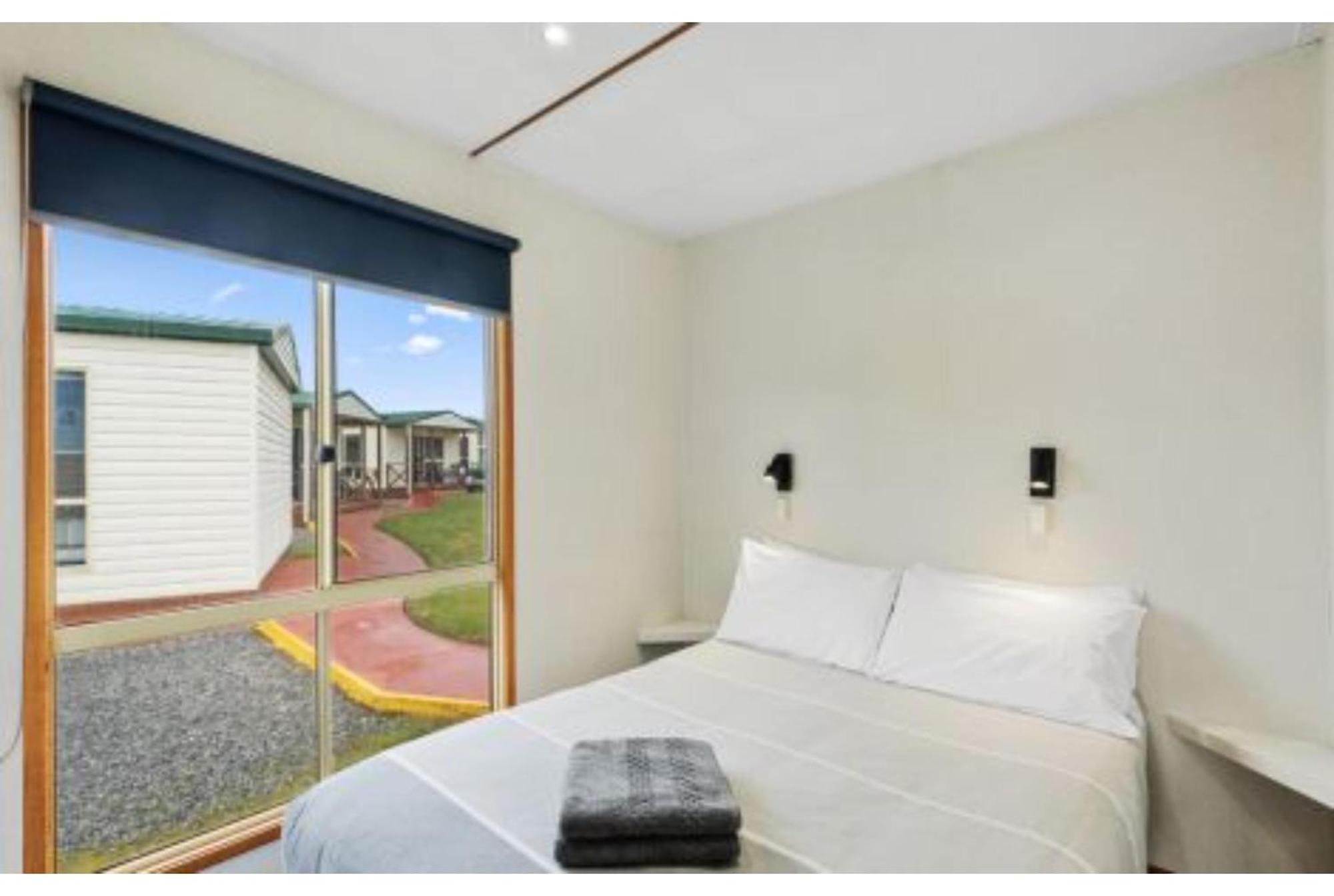 Discovery Parks - Devonport Room photo