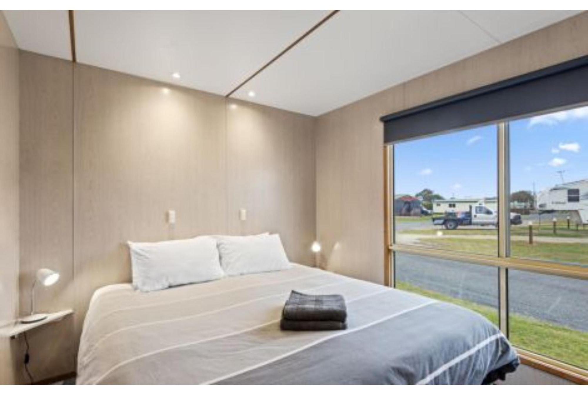 Discovery Parks - Devonport Room photo