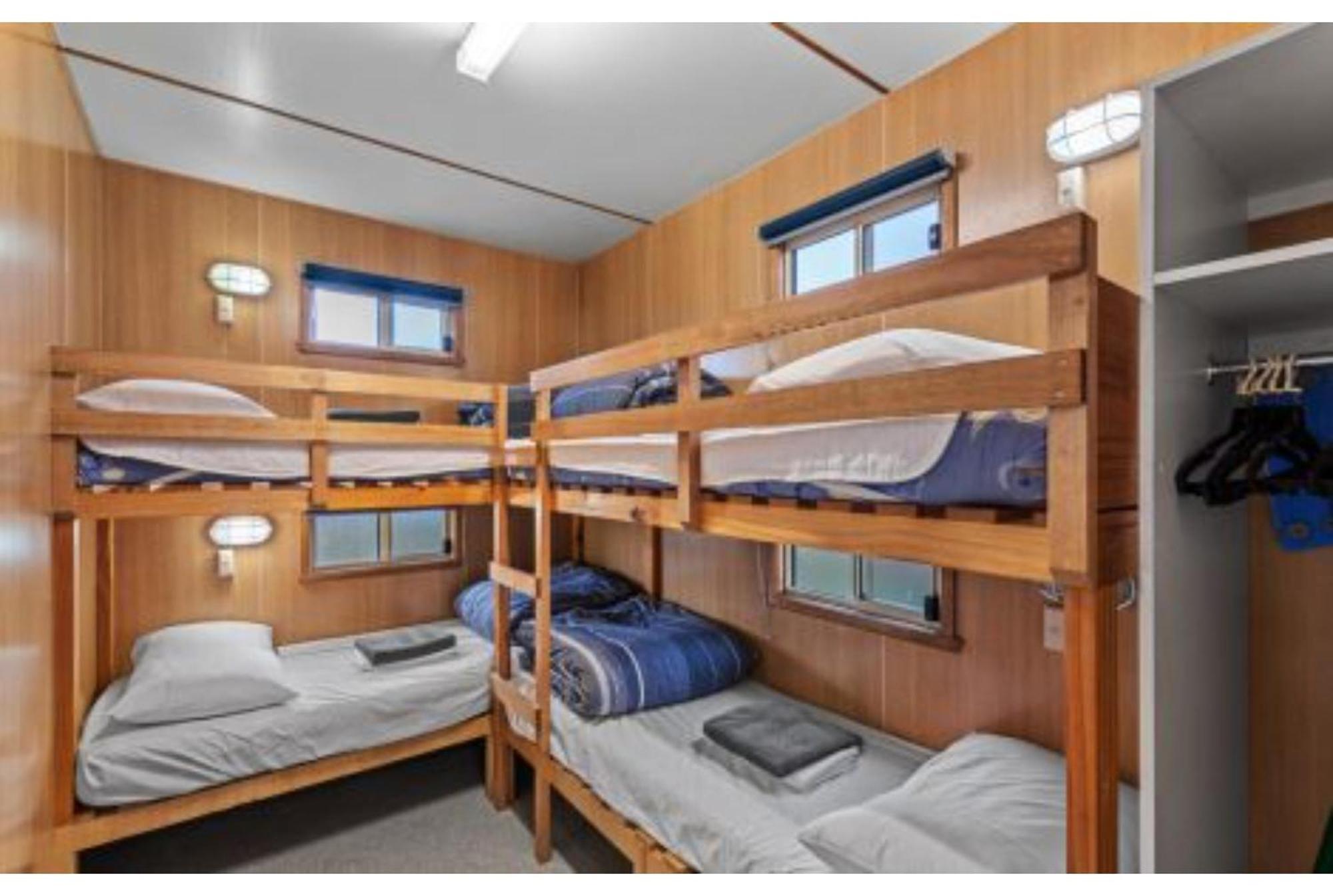 Discovery Parks - Devonport Room photo