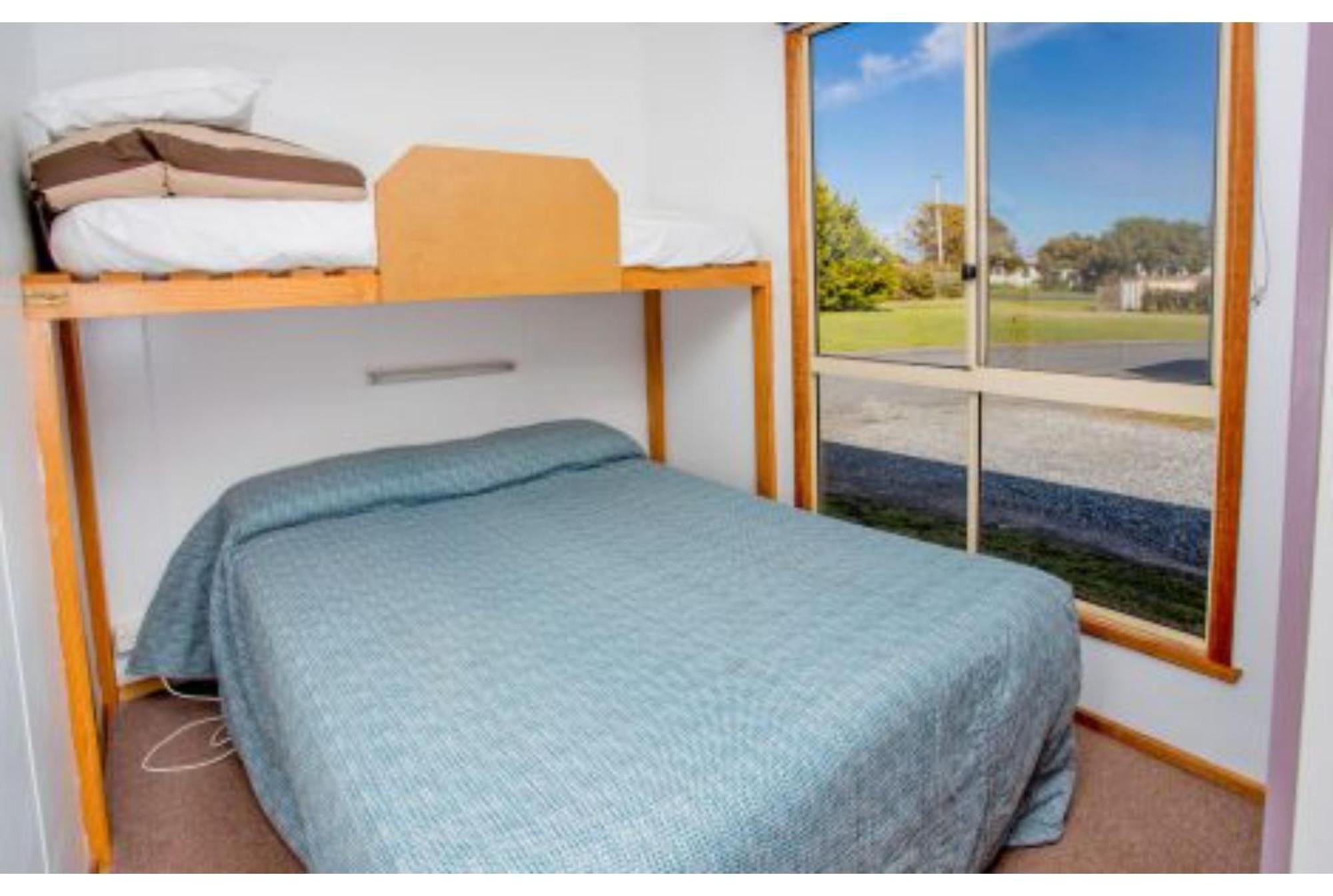 Discovery Parks - Devonport Room photo