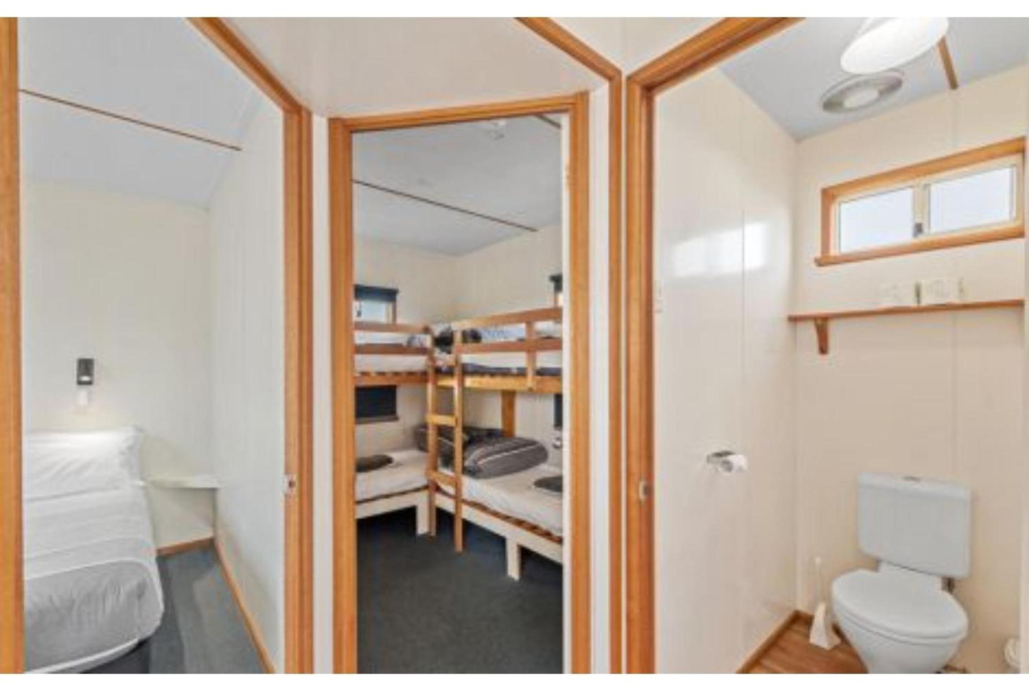 Discovery Parks - Devonport Room photo